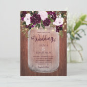 Plum floral Lights Rustic Wood Wedding Einladung (Stehend Vorderseite)