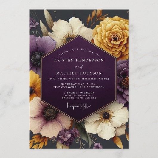 Plum & Gold Moody Floral Wedding Einladung (Vorderseite)