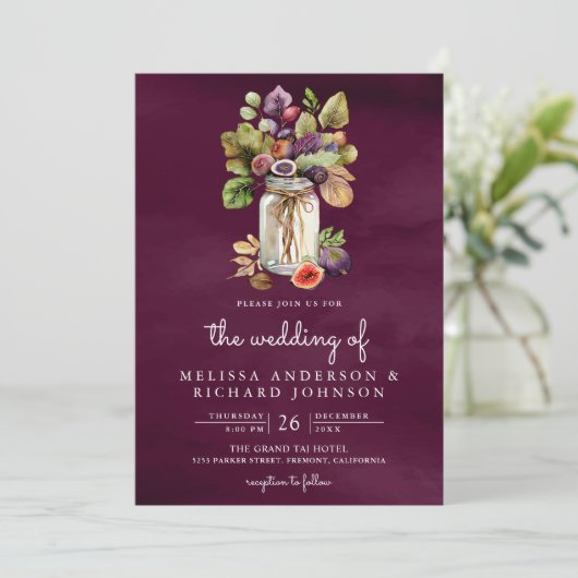 Plum Lila Fig Mason Jar Alles in einer Hochzeit Einladung (Stehend Vorderseite)