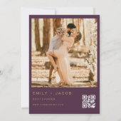Plum Lila Gold Wedding QR Code Foto Script Einladung (Rückseite)