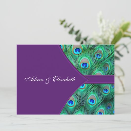 Plum Lila Peacock Wedding Einladung (Stehend Vorderseite)