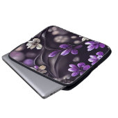 PLUM MIT DELIKATEN PURPLE-BLUMEN LAPTOPSCHUTZHÜLLE (Vorne Knopf)