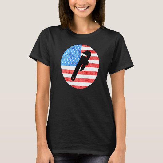 Plumber Pipe Wrenches Pipefitter American Flag Plu T-Shirt (Vorderseite)