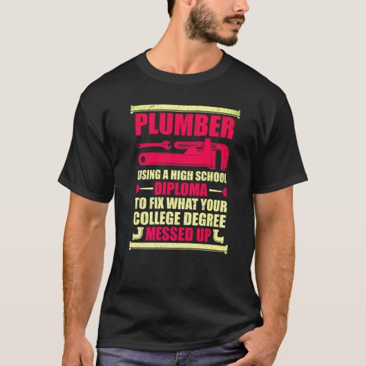 Plumber Wrenches Uni Grad Klempnerfest T-Shirt (Vorderseite)