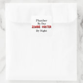 Plumber/Zombie Hunter Quadratischer Aufkleber (Tasche)