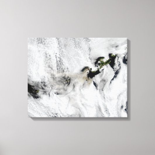 Plume aus dem Okmok-Vulkan, den Aleutianinseln 2 Leinwanddruck (Vorderseite)