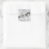 Plume aus dem Okmok-Vulkan, den Aleutianinseln 2 Quadratischer Aufkleber (Tasche)