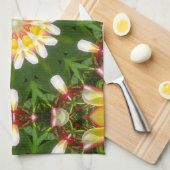 Plumeria Blume Mandala mit tropischer Symmetrie Geschirrtuch (Viertel Falte)