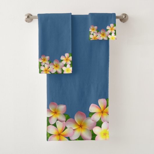 Plumeria-Blume zum Award Blue Badhandtuch Set (Insitu)