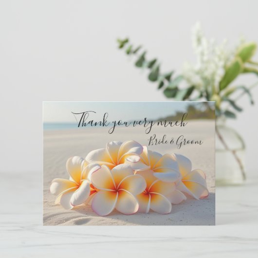 Plumeria Flower on sand thank you card Dankeskarte (Stehend Vorderseite)