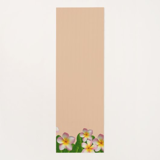 Plumeria Flowers on Champagne Beige Yogamatte (Rückseite)