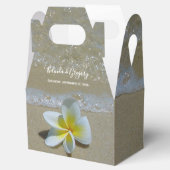 Plumeria Frangipani auf Sand Wedding Geschenkschachtel (Geöffnet)