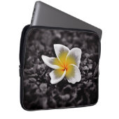 Plumeria Frangipani Hawaii Blume Laptopschutzhülle (Vorne Rechts)