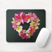Plumeria im Herz-Ring auf mousepad (Mit Mouse)