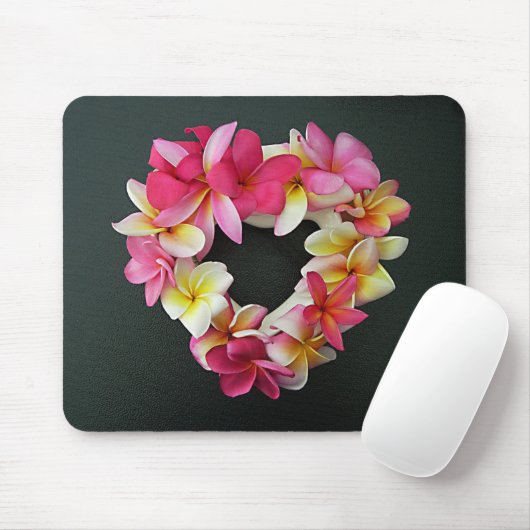 Plumeria im Herz-Ring auf mousepad (Mit Mouse)