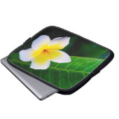 Plumeria Laptopschutzhülle (Vorne Knopf)
