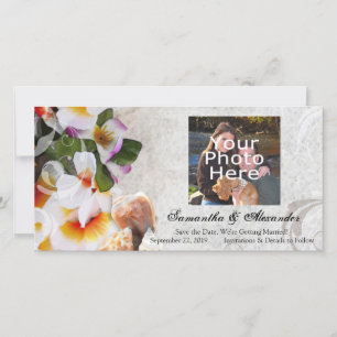 Plumeria Orchid Lei in Sand Fotokarte Save The Date