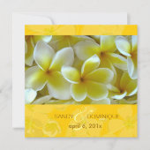Plumerien auf gelbem Hintergrund Einladung (Vorderseite)