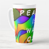 PLUMFARBENE ROSE BLUME PEACE ART MILCHTASSE (Linke Ecke)