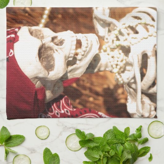 PLUNDER PARTY! HANDTUCH (Gefaltet)