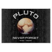 Pluto Never Forget Schneidebrett (Vorderseite)