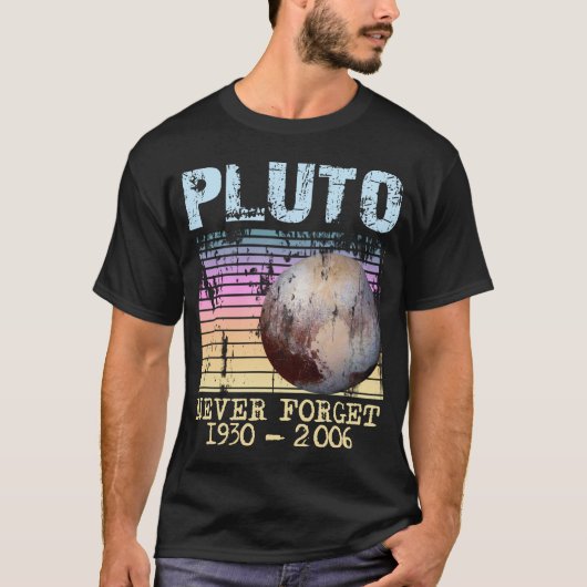 Pluto Never Forget T-Shirt design (Vorderseite)