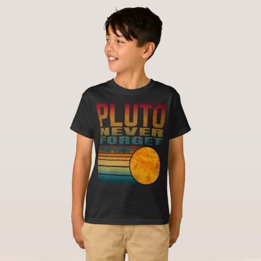 Pluto-Niemals-Vergessen-T-Shirt T-Shirt (Vorne ganz)