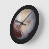 Pluto Runde Wanduhr (Winkel)
