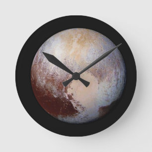 Pluto Runde Wanduhr