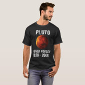 Pluto Vergessen Sie 1930 2006 Vintag T-Shirt (Vorne ganz)