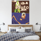 Pluto Vintage Reiseplakat Leinwanddruck (Insitu (Schlafzimmer))