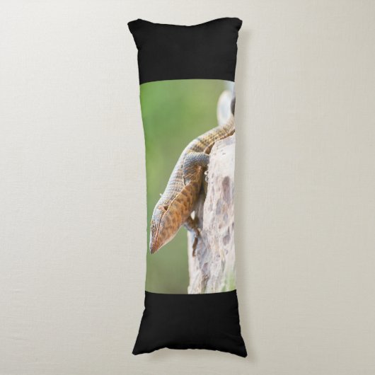 Plutschechse Seitenschläferkissen (Vorderseite Vertikal)