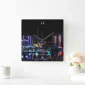 Plymouth Barbican Quadratische Wanduhr (Zuhause)