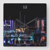 Plymouth Barbican Quadratische Wanduhr (Vorderseite)