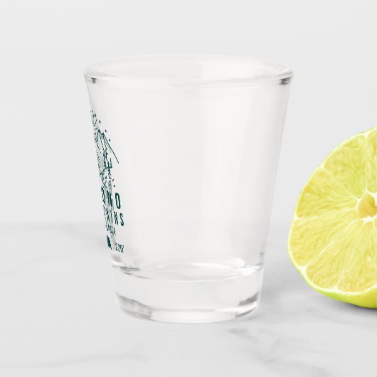 Poconos Berge Pennsylvania Minimalistisch Souvenir Schnapsglas (Rechts)