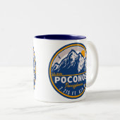 Poconos Pennsylvania Retro Berge Souvenirs Zweifarbige Tasse (VorderseiteRechts)