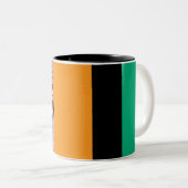 POD STUFF KAFFEE TASSE! ZWEIFARBIGE TASSE (VorderseiteRechts)