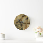 Poe-Collage Runde Wanduhr (Zuhause)