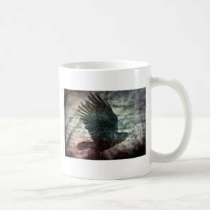 Poe's Grunge Raven mit farbenprächtigem Hintergrun Kaffeetasse