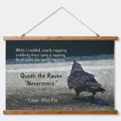 Poe's Raven Quote Gothic Wandteppich Mit Holzrahmen (Vorne)