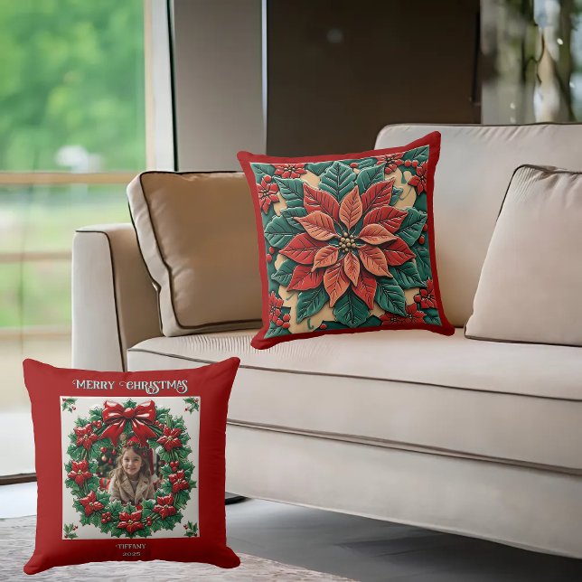 Poinsettia auf dem roten Throw Kissen (Von Creator hochgeladen)