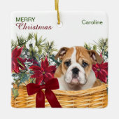 Poinsettia Bulldog Welpe Christmas Basket Keramikornament (Vorderseite)