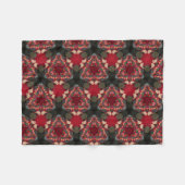 Poinsettia Trifecta Abstract Design Fleecedecke (Vorderseite (Horizontal))