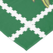 Poinsettias auf dem grünen Holiday Tablecloth Tischdecke (Schrägansicht)