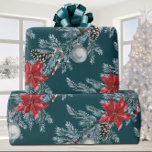 Poinsettias Christmas Blue Spruce Garland Aquamari Geschenkpapier<br><div class="desc">Ein elegantes und raffiniertes Urlaubspapier mit blauen Fichtenzweigggärten auf der Diagonale mit weißen Konen und roten Ilex-Beeren,  eisblauen Ornamenten,  urlaubserroten Poinsettien und rot-weißen Bonbons vor aquamarinem blauen Hintergrund.</div>
