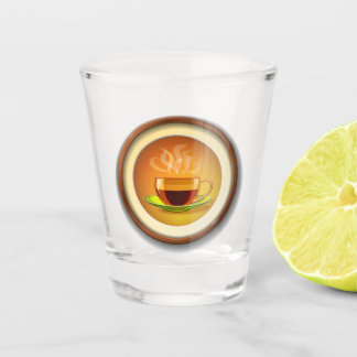 Pokal heißen Kaffees. Schnapsglas