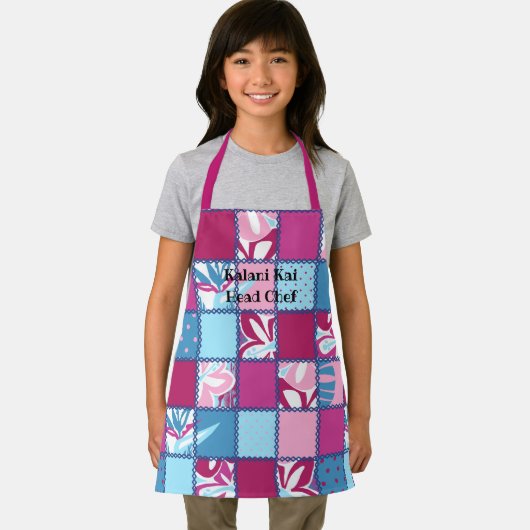 Pokii Hawaiian Floral and Dot Patchwork Pink Schürze (Insitu)