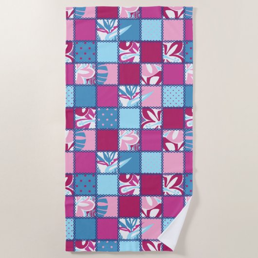 Pokii Hawaiian Floral and Dot Patchwork Pink Strandtuch (Vorderseite)