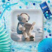 Polar Bear Reading a Newspapier Pappteller (Party)