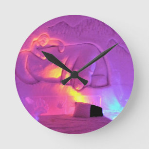 Polar Bear Room im Hotel de Glace, Quebec, Kanada Runde Wanduhr